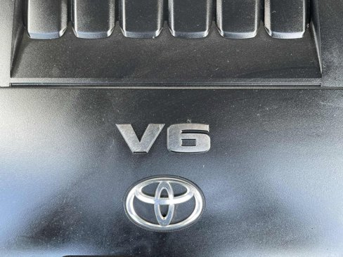 Used 2012 Toyota RAV4 Limited image 23