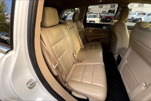 Used 2014 Jeep Grand Cherokee Limited image 24