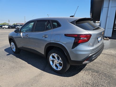 New 2026 Chevrolet Trax LS w/ LS Convenience Package image 3