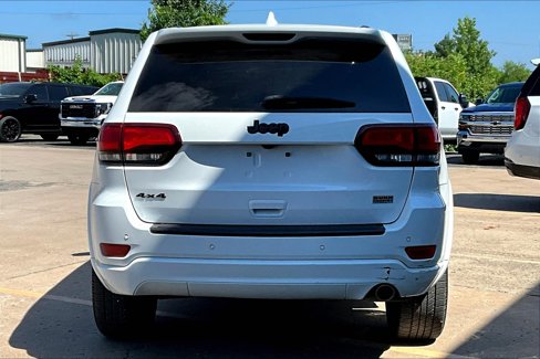 Used 2019 Jeep Grand Cherokee Altitude image 4