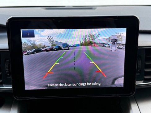 Used 2022 Ford Explorer XLT w/ Equipment Group 202A image 35