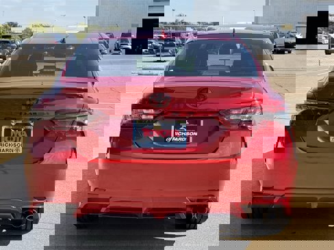 Used 2019 Toyota Camry SE image 6