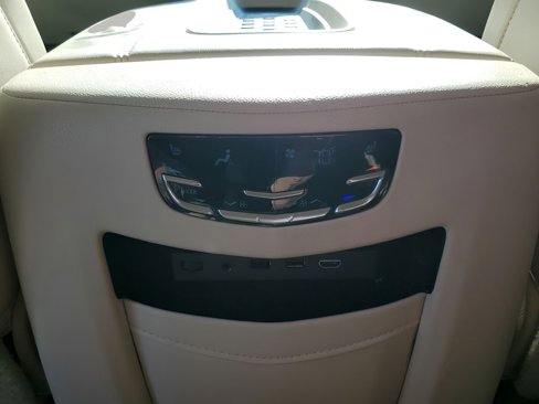 Used 2017 Cadillac Escalade Luxury image 21