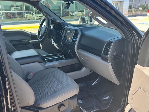 Used 2018 Ford F150 XLT w/ Trailer Tow Package image 14
