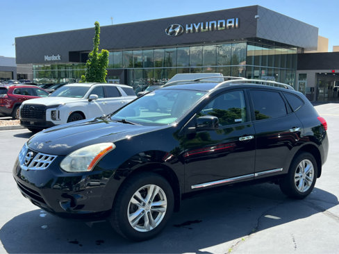 Used 2013 Nissan Rogue SV image 1