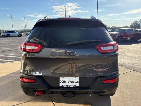 Used 2017 Jeep Cherokee Trailhawk w/ Comfort/Convenience Group image 5