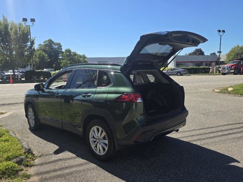 Used 2022 Toyota Corolla Cross LE image 6