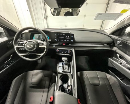New 2025 Hyundai Elantra Blue image 13