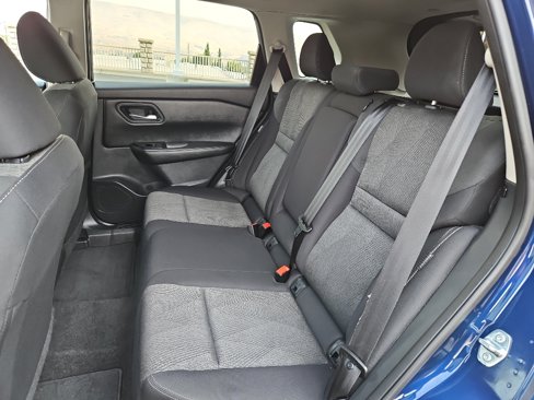 Used 2024 Nissan Rogue SV image 14