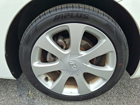 Used 2012 Hyundai Elantra Limited image 9