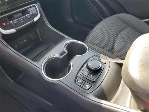 Certified 2022 GMC Terrain SLE w/ Driver Convenience Package image 21