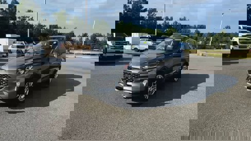 Used 2022 Ford Escape SEL w/ Technology Package image 4