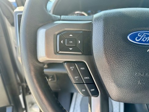 Used 2021 Ford Expedition XLT image 19