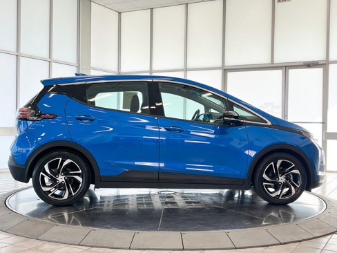 Used 2022 Chevrolet Bolt LT image 9