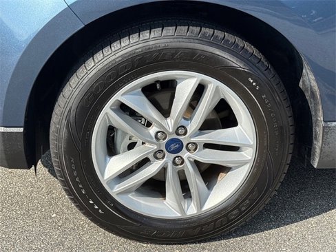 Used 2018 Ford Edge SEL w/ Equipment Group 201A image 30