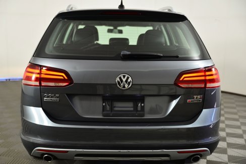 Used 2018 Volkswagen Golf Alltrack SE image 8