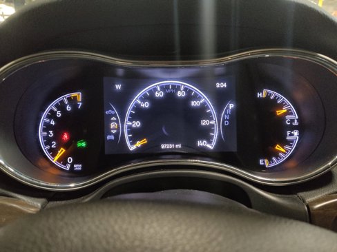 Used 2018 Jeep Grand Cherokee Laredo image 23