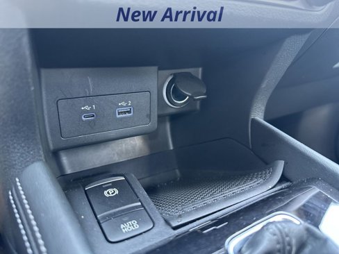 Used 2024 Nissan Kicks SV image 13