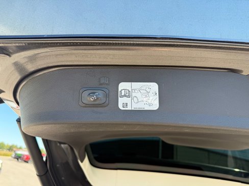 Used 2018 Ford Escape Titanium image 34