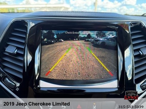 Used 2019 Jeep Cherokee Limited w/ Technology Group image 21