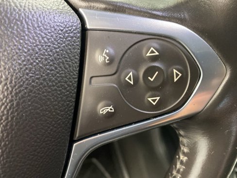 Used 2021 Chevrolet Traverse LT image 41