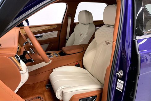 Used 2024 Bentley Bentayga image 8