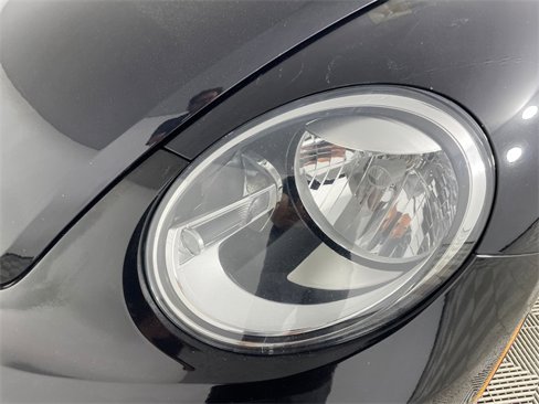 Used 2018 Volkswagen Beetle 2.0T S image 22