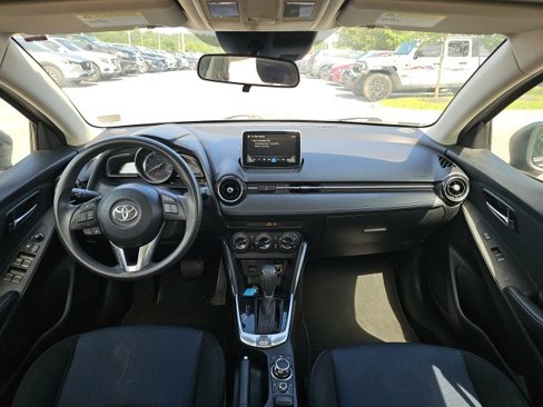 Used 2017 Toyota Yaris iA image 7