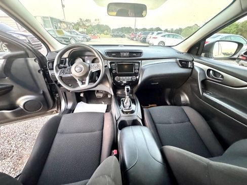 Used 2019 Nissan Rogue Sport S image 15