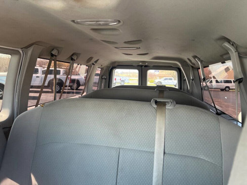 Used 2011 Ford E-350 and Econoline 350 XLT image 13