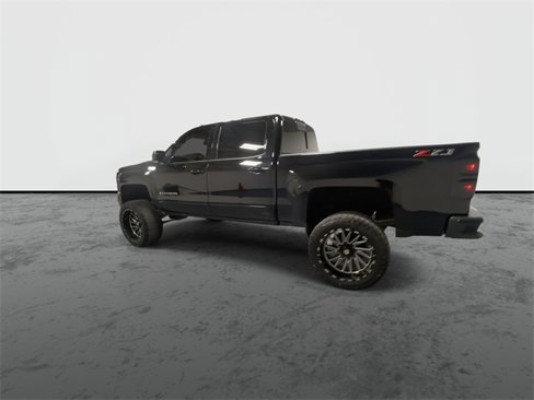 Used 2018 Chevrolet Silverado 1500 LT w/ All Star Edition image 2