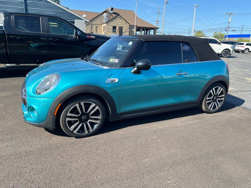 Used 2019 MINI Cooper S image 1