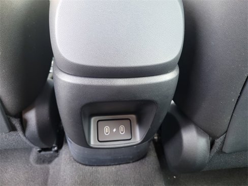 New 2025 Hyundai Elantra SEL image 10