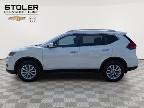 Used 2017 Nissan Rogue SV w/ SV Premium Package image 2