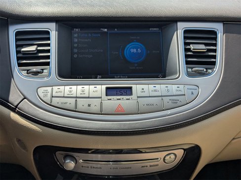 Used 2011 Hyundai Genesis 4.6 image 13