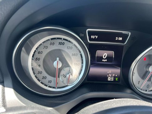 Used 2015 Mercedes-Benz CLA 250 image 32
