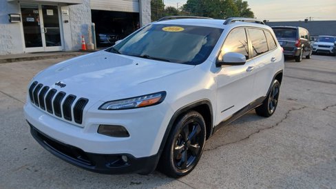 Used 2016 Jeep Cherokee Latitude image 3