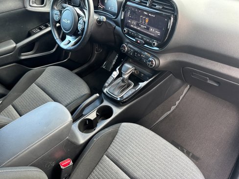 Used 2023 Kia Soul EX image 16