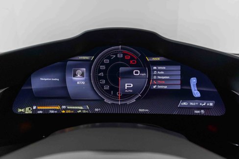 Used 2024 Ferrari SF90 Spider image 28