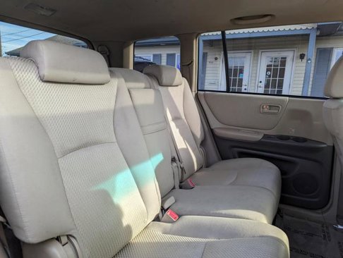 Used 2005 Toyota Highlander Limited image 18