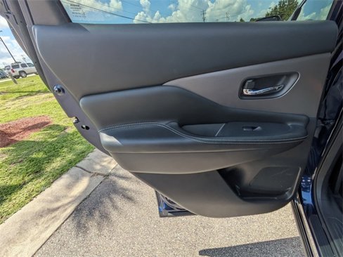 Used 2023 Nissan Murano S image 22