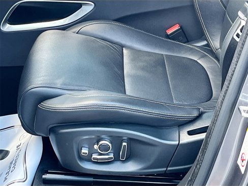 Used 2019 Jaguar F-PACE R-Sport image 19