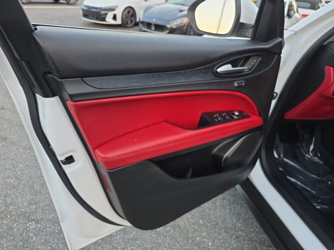 Used 2021 Alfa Romeo Stelvio Sprint w/ Sun & Sound Package image 26