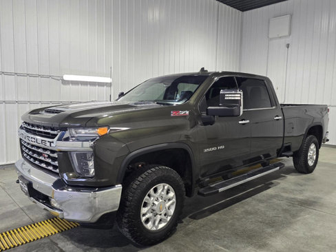 Used 2022 Chevrolet Silverado 3500 LTZ w/ LTZ Plus Package image 2