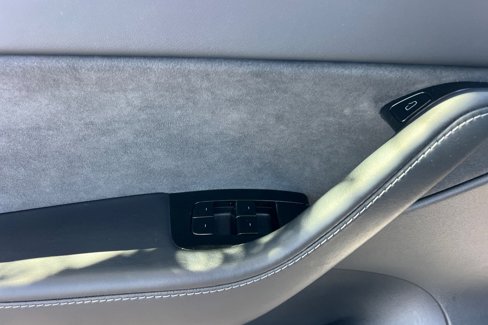 Used 2021 Tesla Model Y Performance image 11