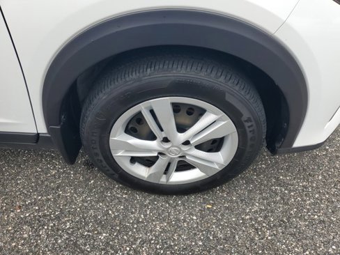 Used 2024 Nissan Kicks S image 5