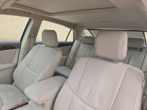 Used 2010 Toyota Avalon image 9