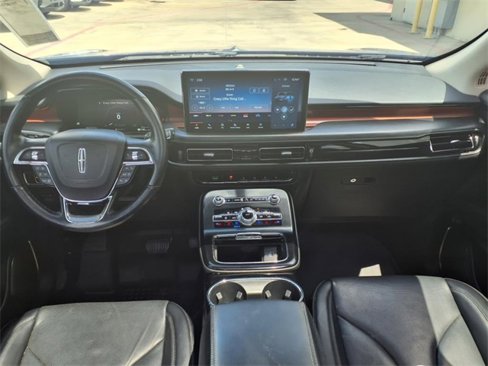 Used 2021 Lincoln Nautilus Reserve image 3