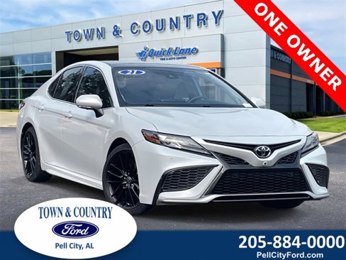 Used 2021 Toyota Camry XSE image 1