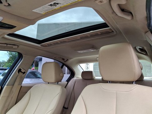 Used 2014 BMW 320i xDrive Sedan image 13